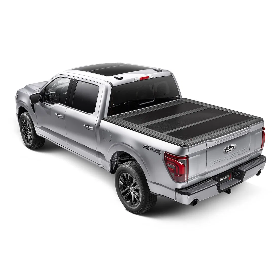 TFX8001 – TRAILFX Tonneau Cover, Hard Folding 3 Folds/ 3 Panels 3 Riding Positions Lockable Gloss Black Aluminum